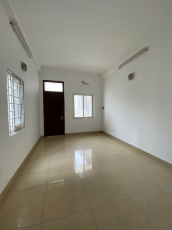 Bán nhà lô góc ngô gia tự  long biên  33m²  3 tầng  5.6 tỷ 6991232