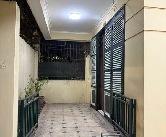 Chính chủ cho thuê nhà nguyên căn ngõ 29 võng thị, tây hồ, 6991788