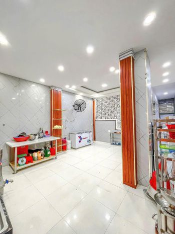 Nhà đẹp vị trí đắc địa  5 lầu, thang máy, sổ riêng 6991915