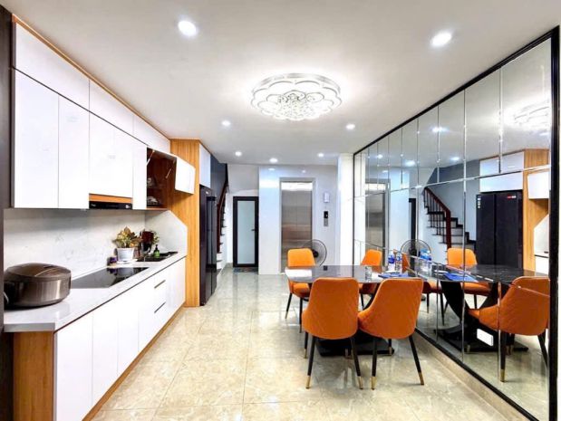 Bán nhà phố tôn đức thắng, 40m2 thang máy xịn, nội thất 6993424