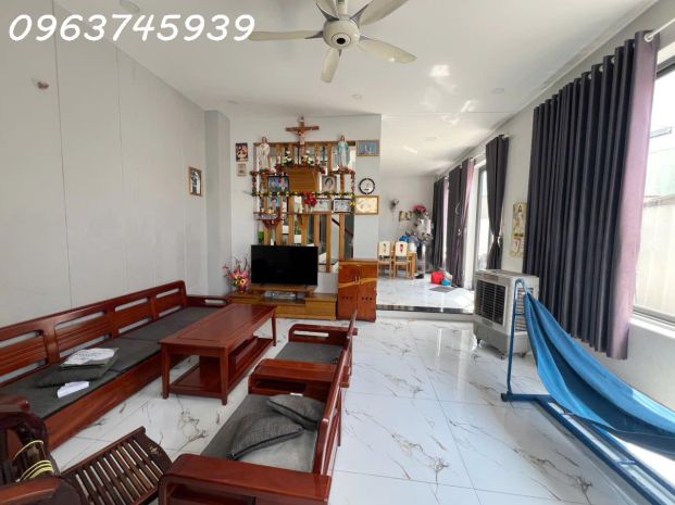 Nhà đường số thủ đức 3 tầng, 130 m2 ngang 7.9 m, ô tô vào 6993601