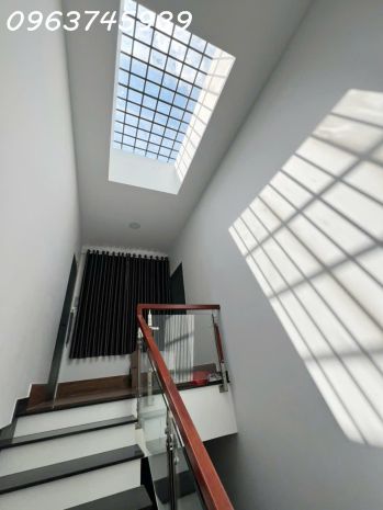 Nhà đường số thủ đức 3 tầng, 130 m2 ngang 7.9 m, ô tô vào 6993602