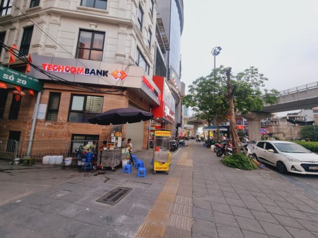 Trung tâm cầu giấy  lô góc siêu hiếm  ô tô ngõ thông 6995473