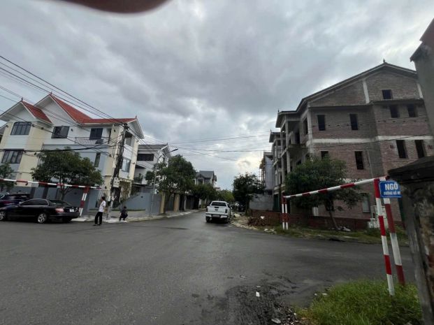 Nhà đẹp - giá tốt- cần bán căn nhà lô góc ở yên hòa, p. 6996227