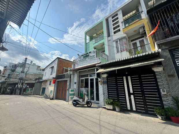 Bán nhà hẻm huỳnh tấn phát, nhà bè 3 tầng 56m2, 4pn, sổ 6996334