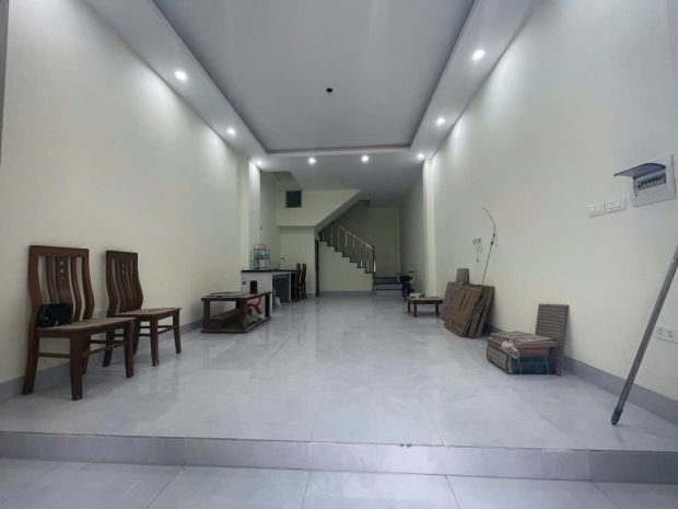 Bán nhà ngõ 465 ngọc thuỵ 40m x 3t oto tránh, oto vào nhà 6997926