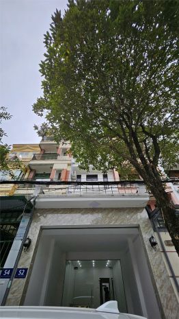 Cho thuê nhà ngõ 110 trung kính, 92m2, xd 5 tầng đẹp, 9pn, 6998198