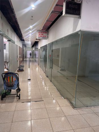 Cần chuyển nhượng mặt bằng thương mại dịch vụ chân đế shop 6999222