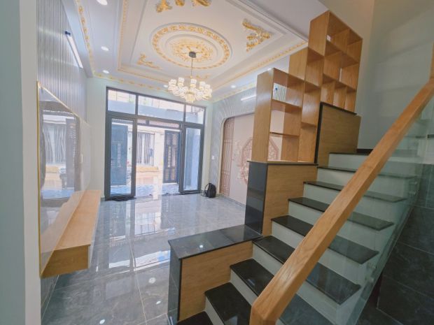 Bán nhà 3 tầng, 4pn hẻm xe hơi đường số 6, long trường, 7000150