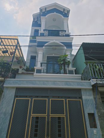 Bán nhà 3 tầng, 4pn hẻm xe hơi đường số 6, long trường, 7000153