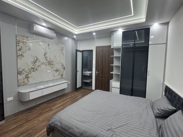 Nhà đẹp long lanh - full nội thất - gần phố - ngay ngã tư 7002529