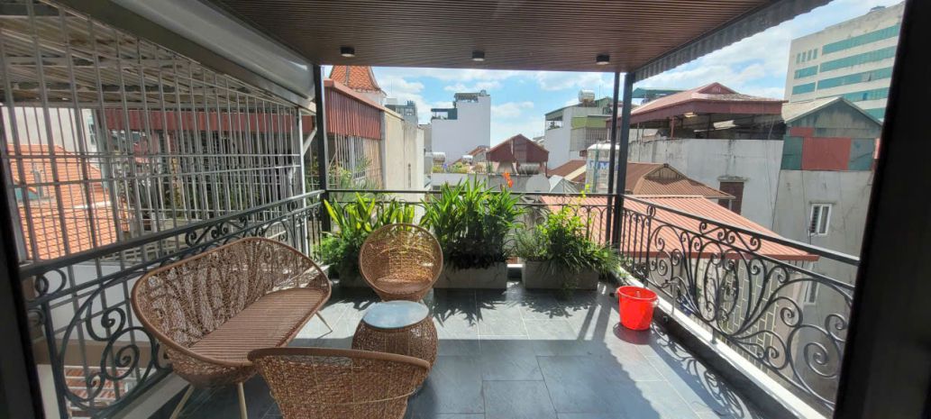 Bán nhà hiếm khu nguyễn sơn  60m²  5 tầng thang máy  6 7002903