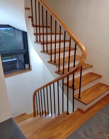 Cho thuê nhà mới, lô góc , thang máy,vỉa hè, 96m2- 4t, chùa 7003032