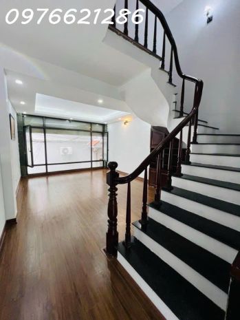 Bán nhà siêu đẹp-ngô gia tự 36m²  mt 4m  gara ô tô  2 7003844