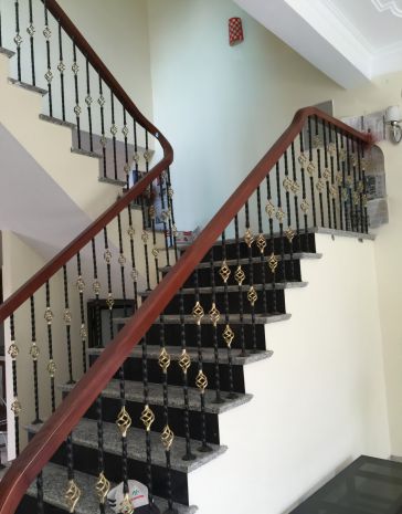 Cho thuê nhà lô góc, mới, mai hắc đế, thang máy vỉa hè 7004088