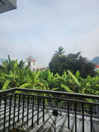 Nhà hẻm ô tô - ô tô đậu trong sân 
gia chủ cần bán căn nhà 7004836