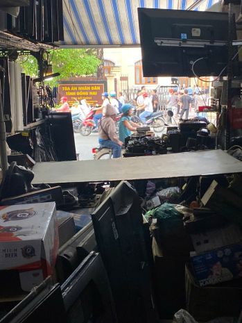 Cho thuê mặt bằng vị trí độc tôn đối diện trực diện cổng 7005586