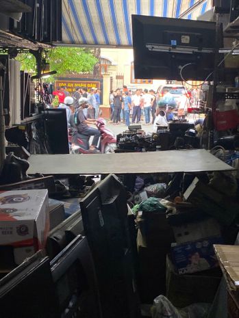 Cho thuê mặt bằng vị trí độc tôn đối diện trực diện cổng 7005590