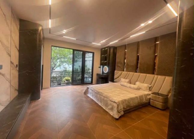 Ba đình- có nhà 6 tầng thang máy tại phố vĩnh phúc- dt 40m2 7005629