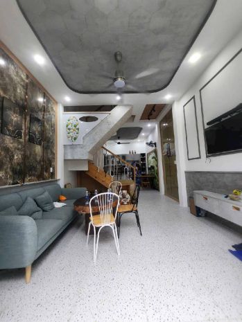 Nhà 1 sẹc ,4 tầng, 40m2,4pn, đường xe hơi, ht 17,quận 12 7007275