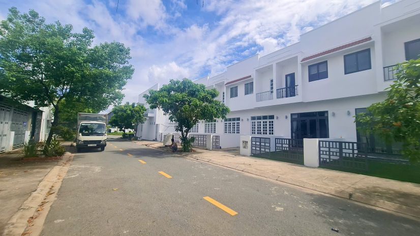 Sốc! nhà phố sổ hồng sẵn - giá chỉ 1,7 tỷ, nhận nhà ở ngay. 7008592