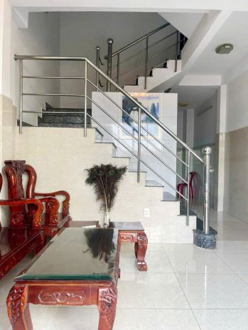 Nhà vị trí đẹp 2 lầust 354 âu dương lân p.chánh hưng 7009316