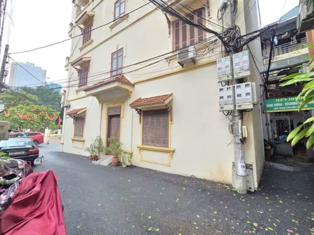 Nhanh mới kịp 
nguyễn ngọc vũ - 90m2 - 3t - mt 6.5m - lô 7009327