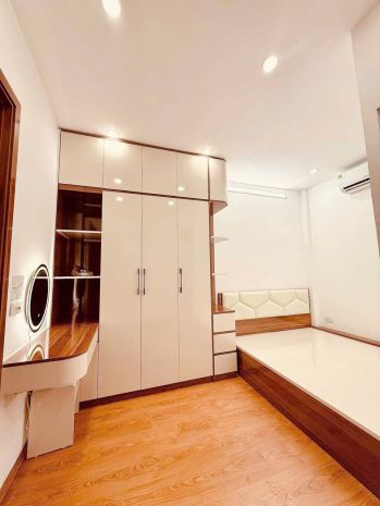 Chủ nhờ bán nhà đội cấn 18m2, 6 tầng, 4.98 tỷ, ba đình, sổ 7009396