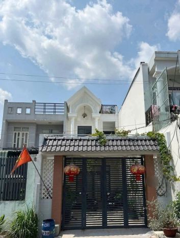 Bán nhà 5.2x32 mặt tiền tân chánh hiệp 26, q12  giảm 7009589