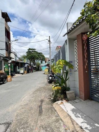 Bán nhà 5.2x32 mặt tiền tân chánh hiệp 26, q12  giảm 7009590