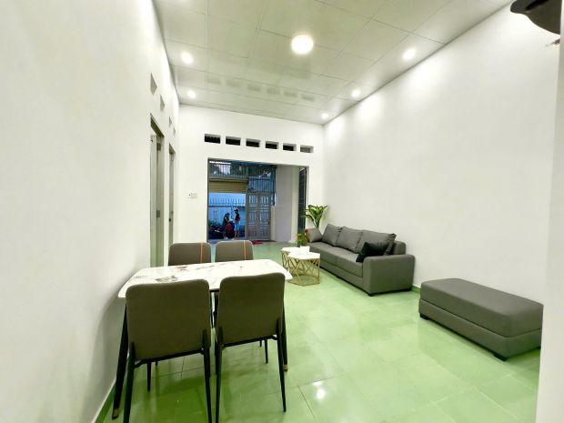 Nhà đẹp hẻm ô tô nguyễn chích  gần biển, ngang 7m, chỉ 4,3 7011630