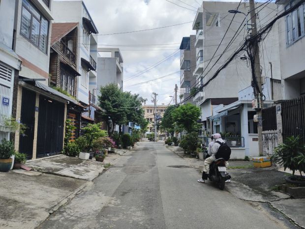 Bán nhà  đường số 1, thủ đức, tp hcm. dt 115m2, 3 tầng, 7011961