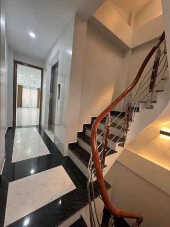 Nhà mới 5 tầng thang máy - mặt đường phan trọng tuệ - tam 7012012