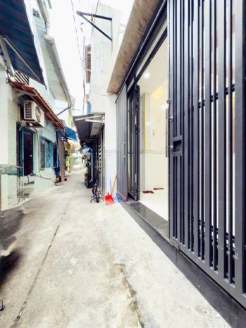 Nhà 3 lầu btct hẻm 184 âu dương lân p.chánh hưng p3q8 7012335