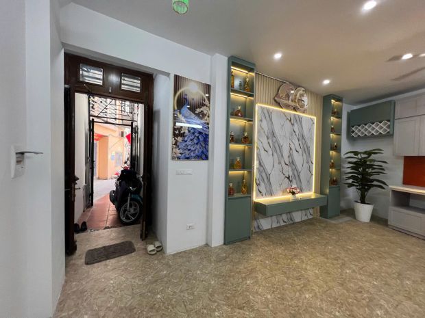 Cho thuê nhà nguyên căn 4 tầng tại 615b minh khai, hai bà 7012477