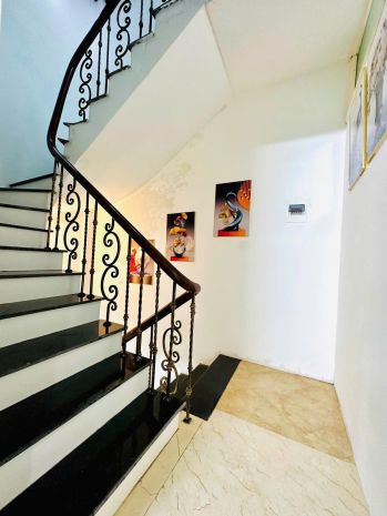 Cho thuê nhà nguyên căn 4 tầng tại 615b minh khai, hai bà 7012479