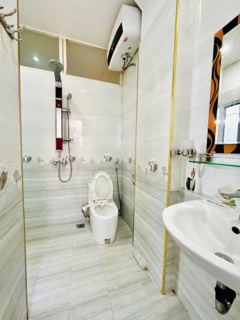 Cho thuê nhà nguyên căn 4 tầng tại 615b minh khai, hai bà 7012481