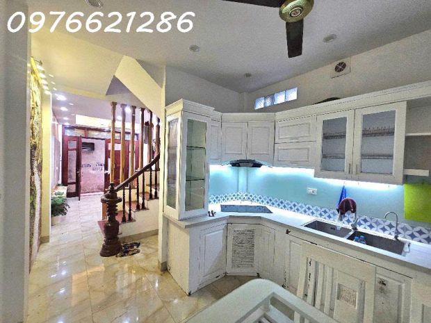 Bán nhà ngọc thụy 38m²  mt 4m  ô tô 7 chỗ đỗ cổng  gần ô 7013003