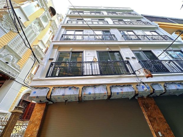 Bán nhà mới siêu đẹp - hoàng quốc việt - lô góc - gara oto 7013049