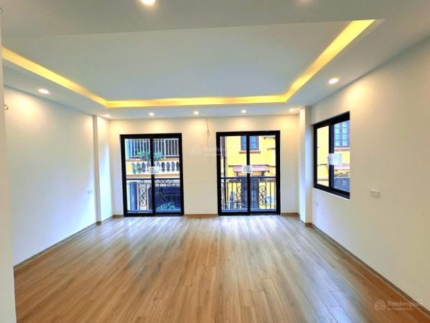 Bán nhà mới siêu đẹp - hoàng quốc việt - lô góc - gara oto 7013052