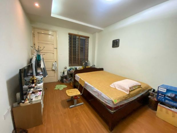 Đầu tư vàng  mặt đê nguyễn khoái  135m  2 tầng  ô tô 7015457