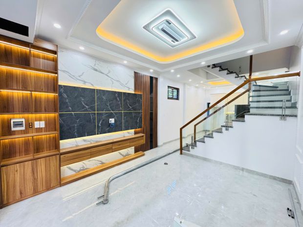 Chỉ còn 2 căn cuối khách ko nhanh thì hết.
nhà mới 4 tầng, 7016120