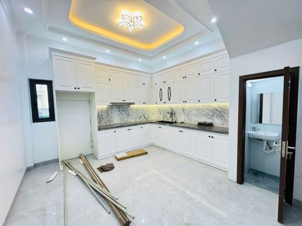 Chỉ còn 2 căn cuối khách ko nhanh thì hết.
nhà mới 4 tầng, 7016121