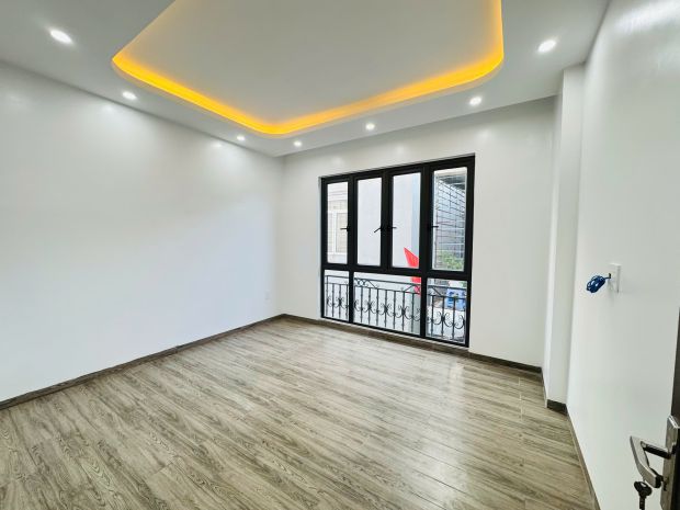 Chỉ còn 2 căn cuối khách ko nhanh thì hết.
nhà mới 4 tầng, 7016122