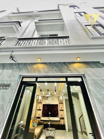 Bán nhà 4 tầng mới đẹp trung tâm trần nguyên hãn  full nội 7016129