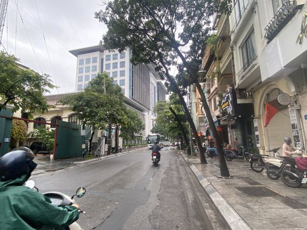 Bán nhà ông ích khiêm ô tô, kinh doanh, thang máy 45m 18 tỷ 7017351