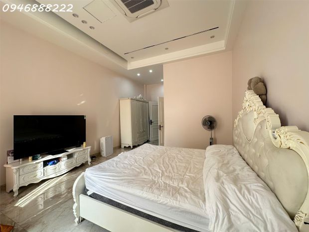 Nhà mặt đường lô góc chùa hàng - ngang 4.65m - lô góc cực 7017991