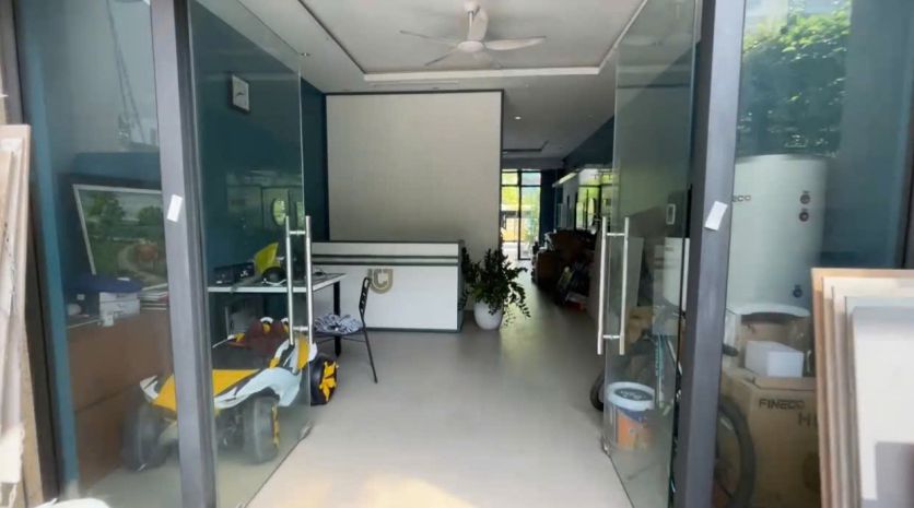 Cho thuê tầng 1 shophouse hoàn thiện  2 mặt tiền 7018700