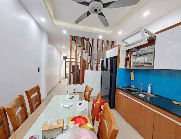 Bán nhà phân lô quan nhân - ô tô tránh vỉa hè - nhà dân xây 7019506