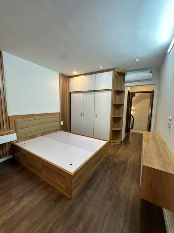 Nhà đẹp ngọc thụy  30m²  5 tầng  full nội thất cao cấp 7020825